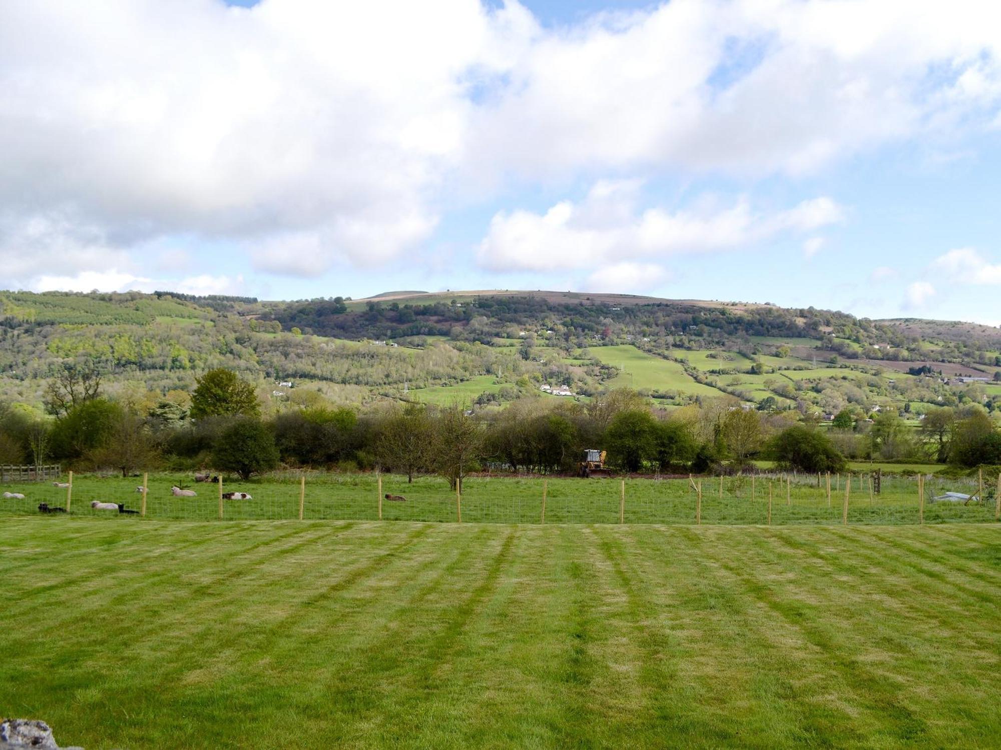 Little Barn Villa Gilwern Luaran gambar